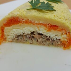 Салат Мимоза рулетом