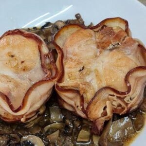 Попьеты из паргита с охотничьим соусом