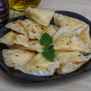 Вареники с картошкой, грибами или куриной печенью